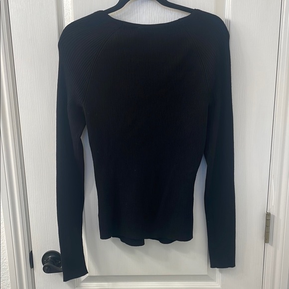 Nina Parker Black Fitted Long Sleeve Blouse - Picture 3 of 5
